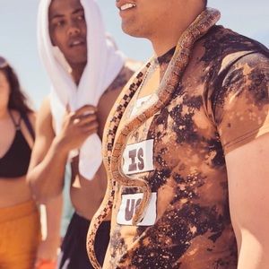 Meet your Posher, Tupu